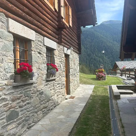 Monolocale Di Montagna Country house Gressan
